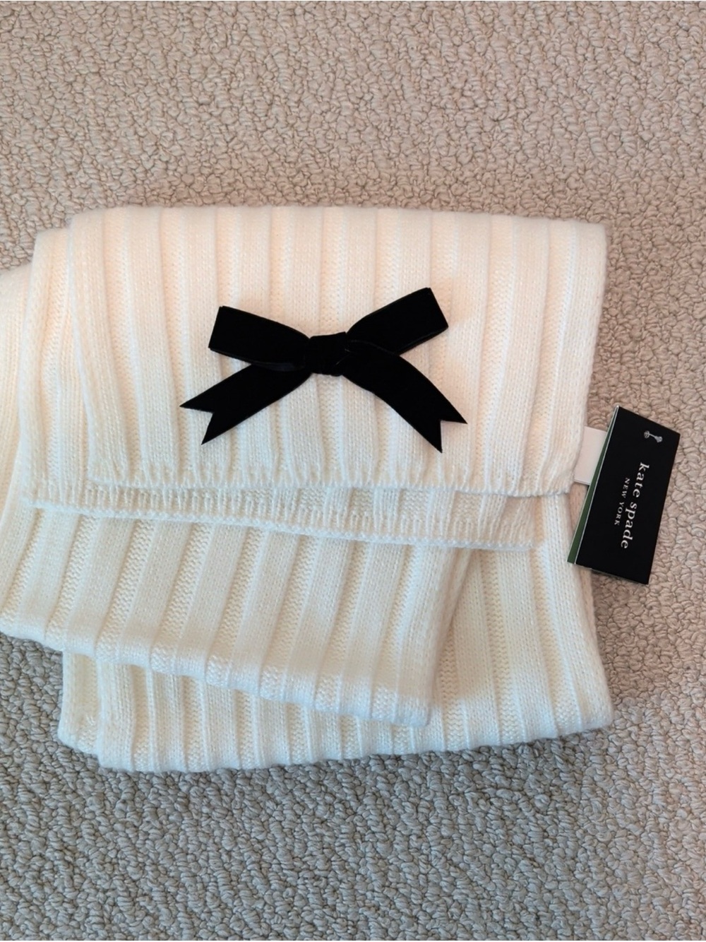kate spade cream ribbed scarf with black bow NWT